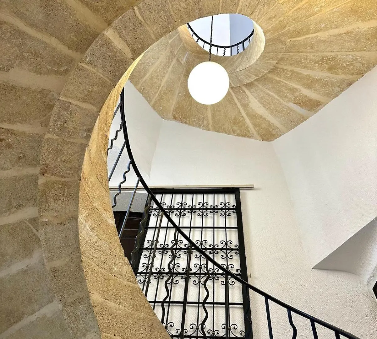 Charmant T2 A Deux Pas Du Cours Mirabeau Aix-en-Provence Apartament